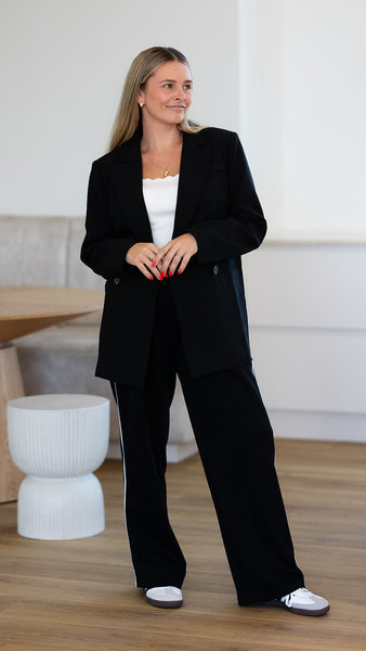 Hayley Blazer - Black